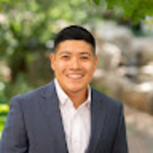 Meet your Posher, Emilio